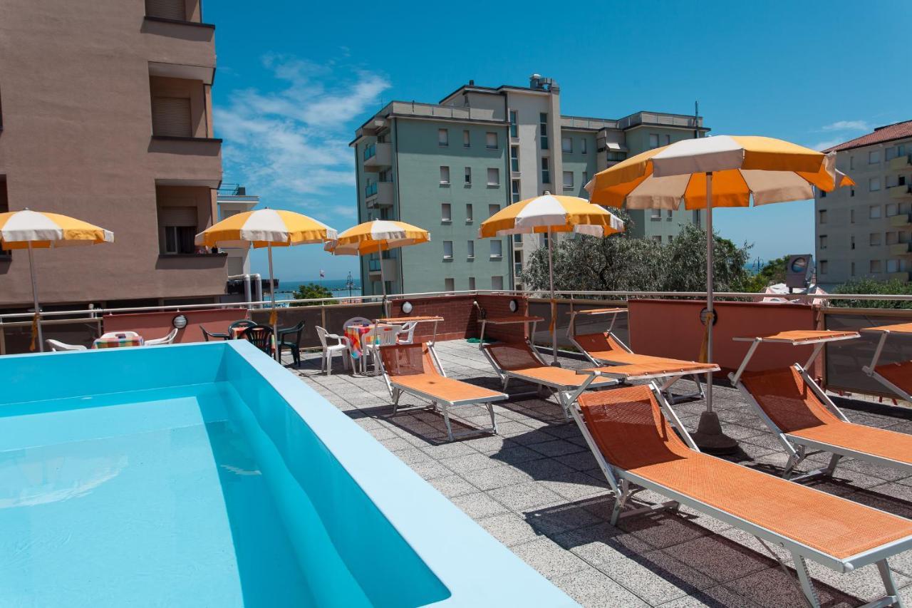 Hotel Joli Cesenatico Luaran gambar