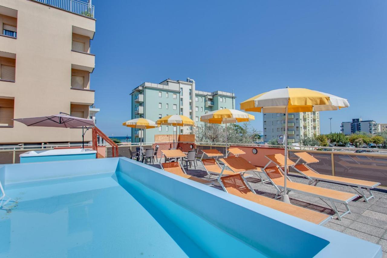 Hotel Joli Cesenatico Luaran gambar